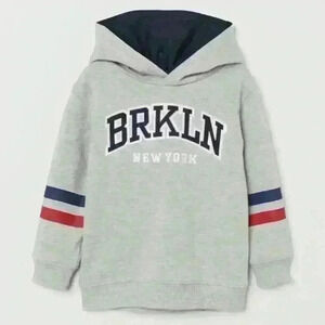 H&M Kids hooded top light gray Brkln Size 2-4y